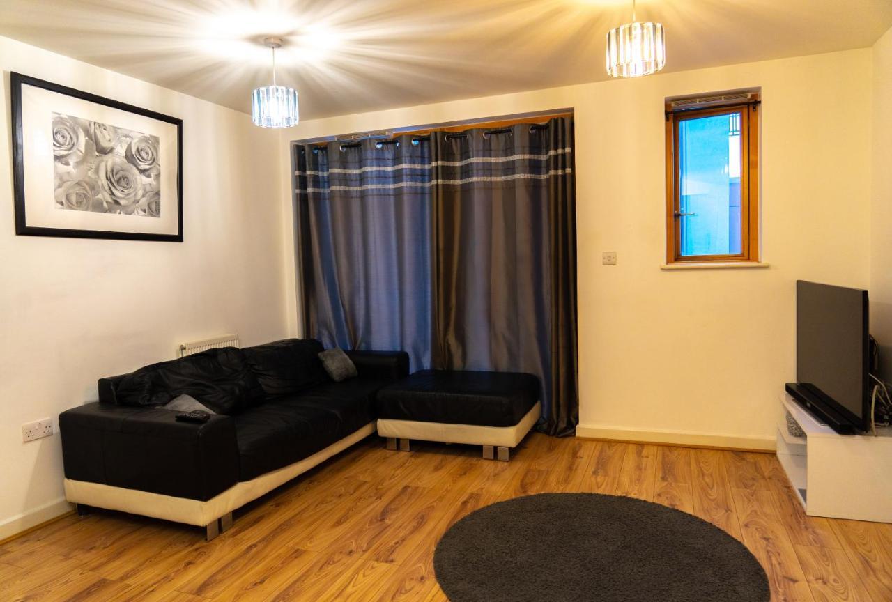 Lovely 1-Bed Apartment In Hackney Londra Dış mekan fotoğraf